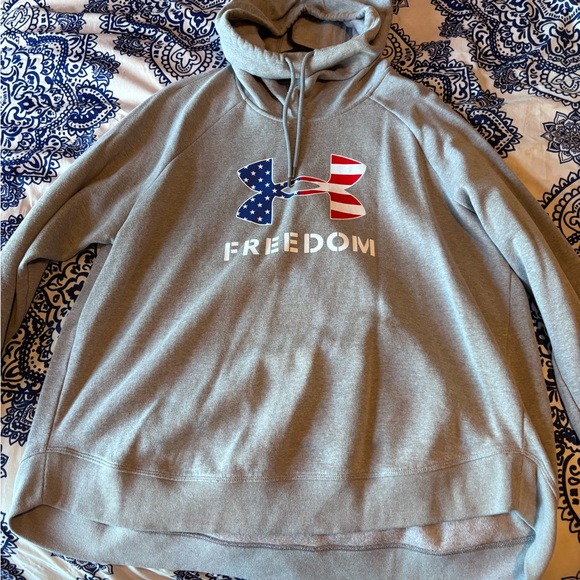 Under Armour Men's Gray Freedom Hoodie with Flag Graphic - Picture 1 of 3